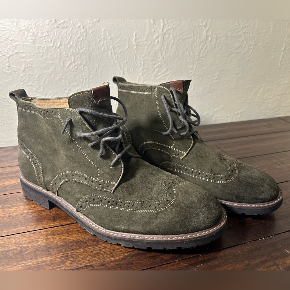 Florsheim olive suede boot size 10.5
